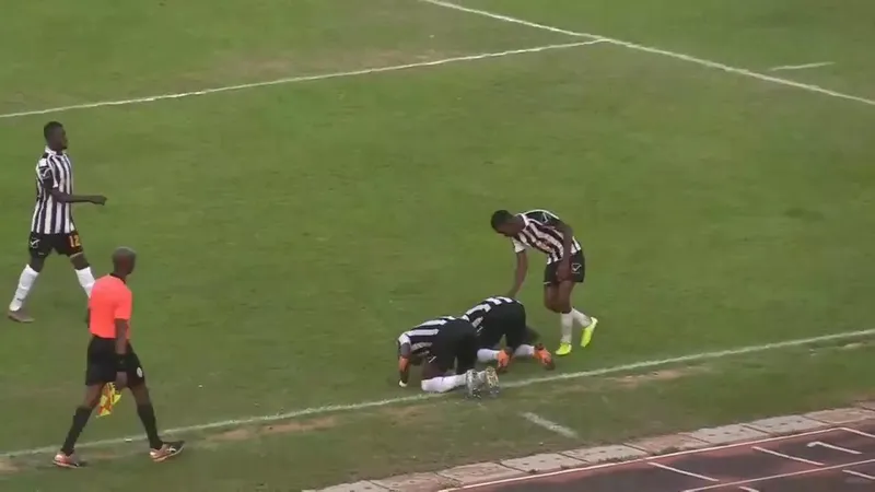 Trận đấu giữa Bakaridjan và Real Bamako Trận đấu giữa Bakaridjan và Real Bamako