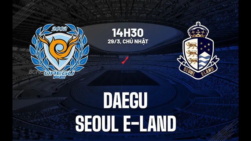 Cầu thủ Deagu và Seoul E đang tranh chấp trên sân cỏ
