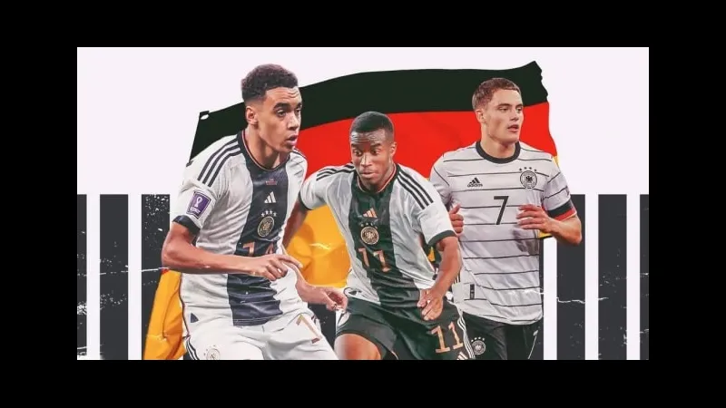 Cầu thủ Đức và Ghana tập trung vào bóng trong trận đấu